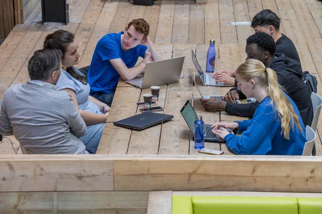 Studentendiscussies over een van onze projecten